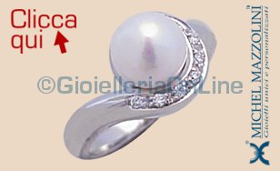 anello in oro bianco con perla singola centrale e diamanti